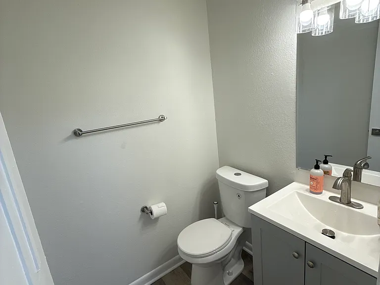 1646 Corprew Ave — Photo 8