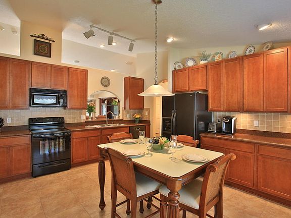 4th image of 228 Fountain Lake Blvd
