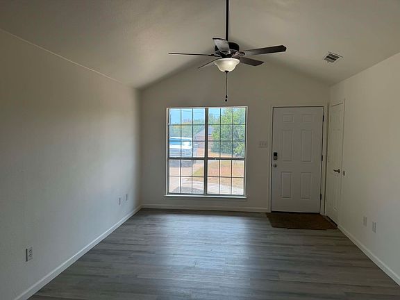 2nd image of 228 Skiff Dr