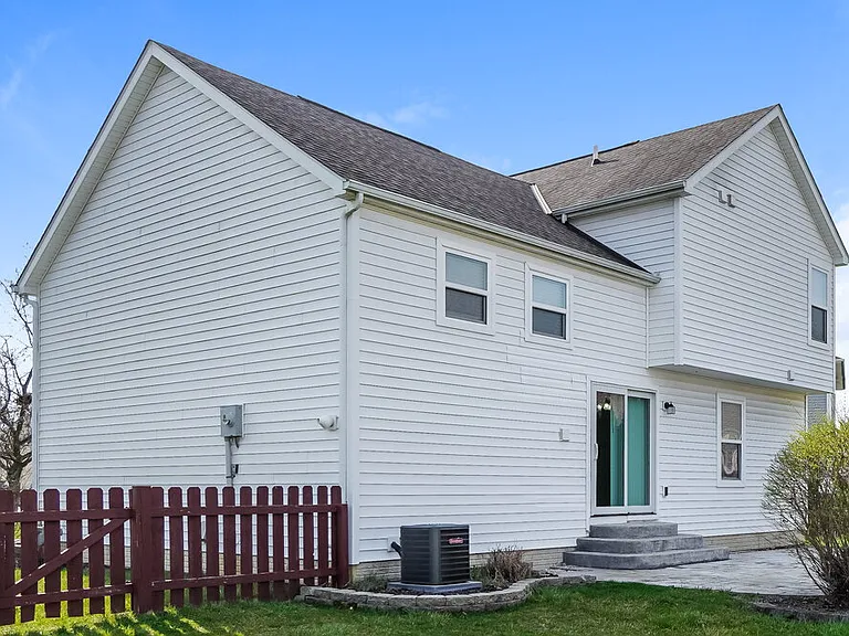 255 Whitewater Ct — Photo 17