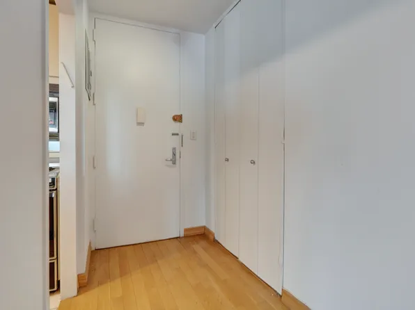 343 East 74th Street 14E image 11 of 11