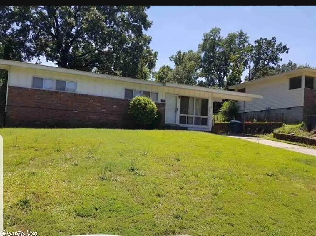 15 Southmont Dr photo 1