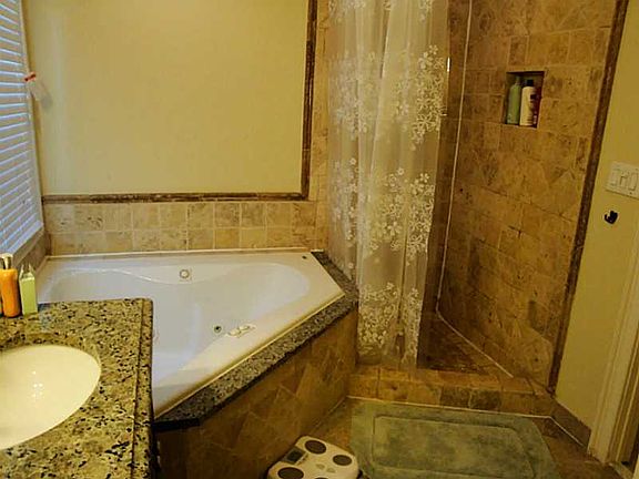 Master Bat and Shower