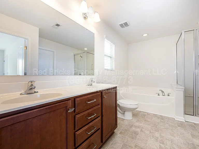 3530 Alister Ave SW — Photo 20