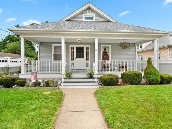 61 High School Ave, Cranston, RI 02910