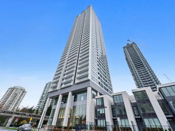 6087 Wilson Ave #3304, Burnaby, BC V5H 4R8