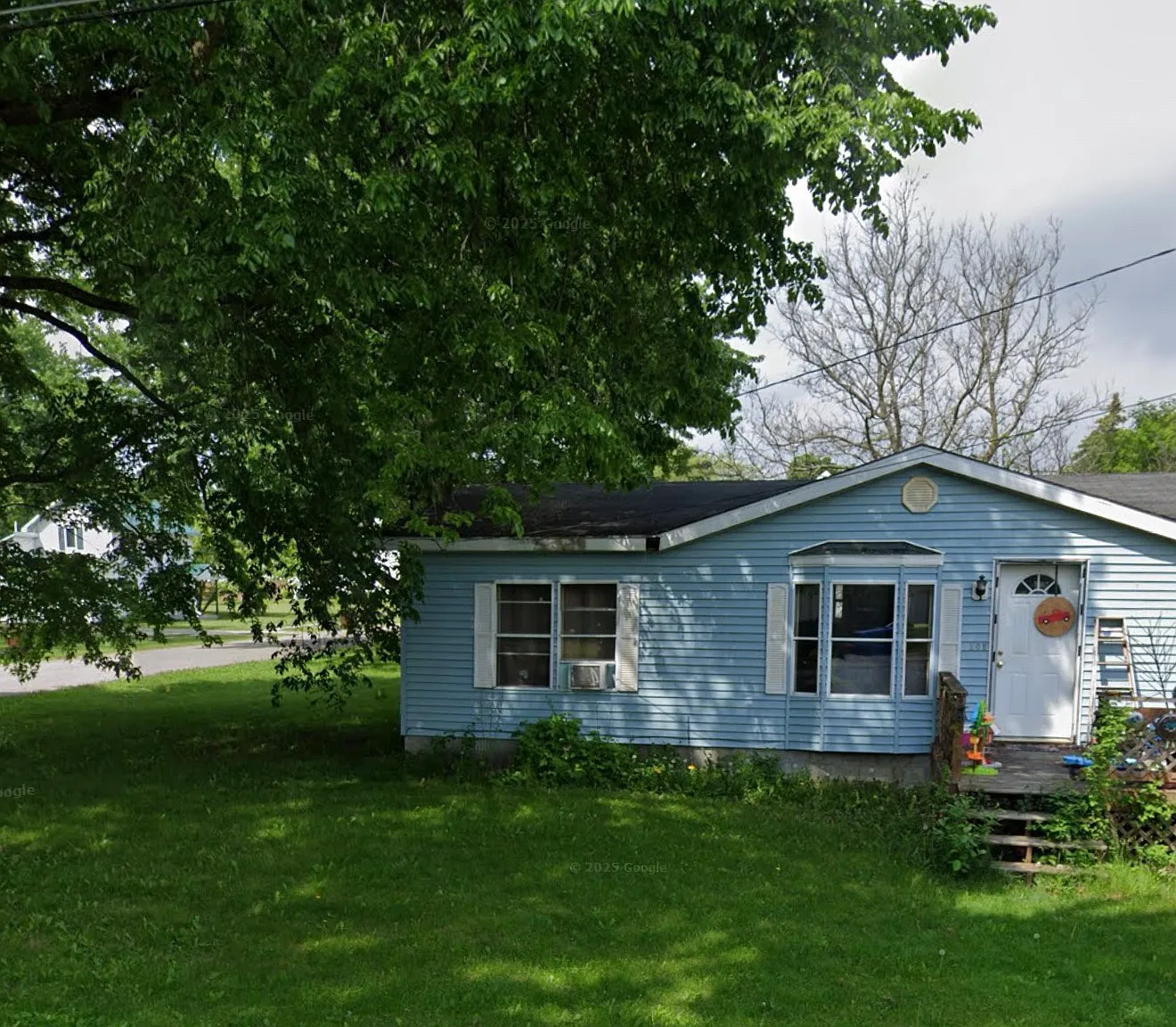 3 bed, 1400 sqft, $1,300 — Photo 2