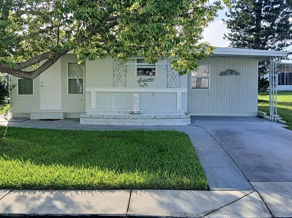 10803 London Dr, Port Richey, FL 34668
