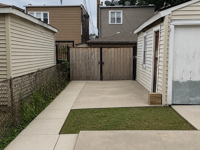 4925 W Henderson St #G — Photo 10