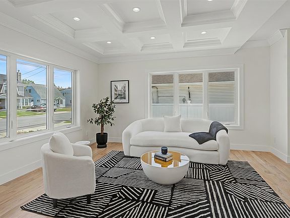 4th image of 1025 Mirabelle Avenue