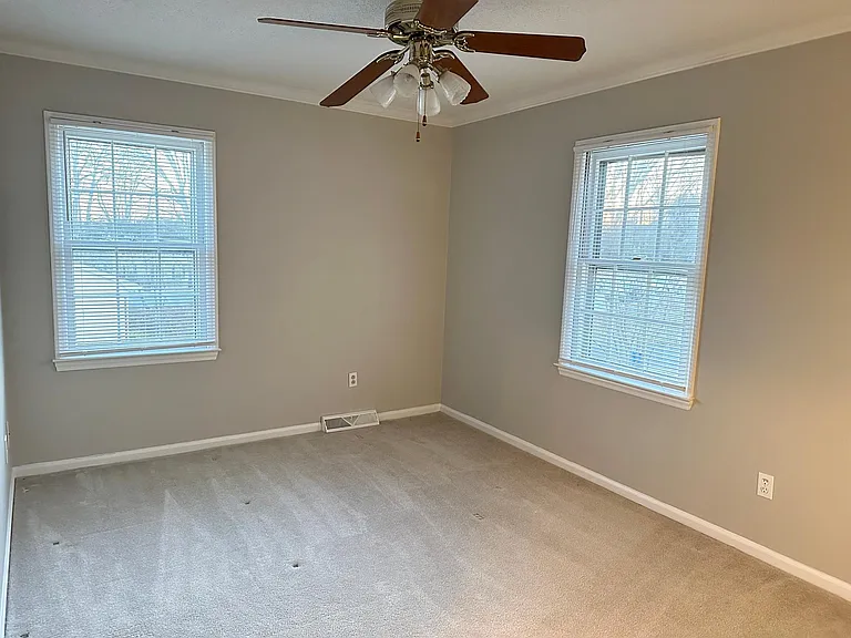 11724 Apleby Ln — Photo 17