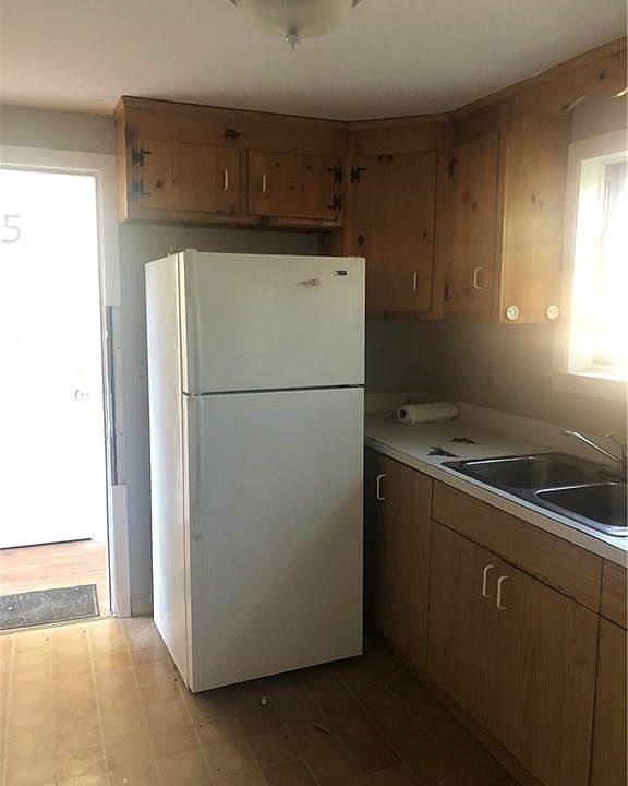 2nd image of 21 Hartford Ave