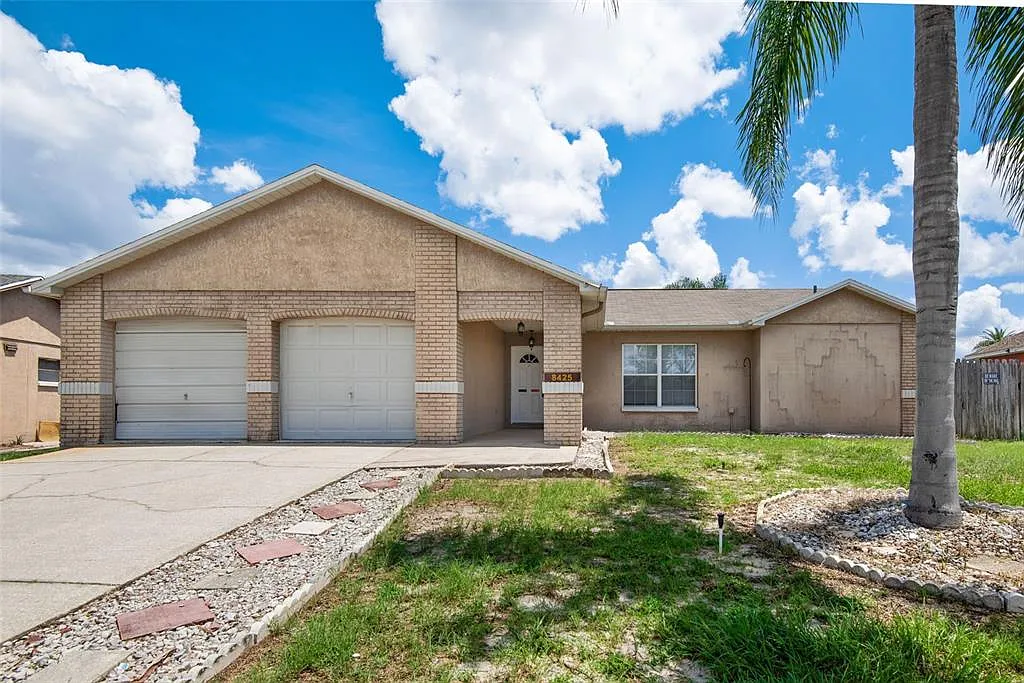 3 bed, 2.0 bath, 1608 sqft, $1,800 — Photo 1