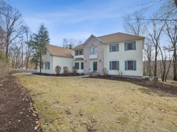 79 Stonybrook Rd, Towaco, NJ 07082