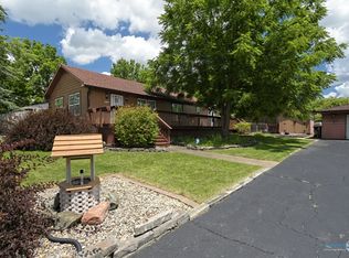 6N609 Salina Ave, Saint Charles, IL