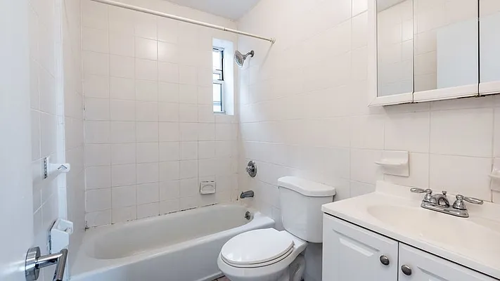 Rented by Nooklyn NYC LLC | media 30