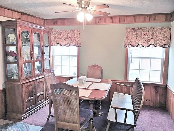4th image of 1655 Oakwood Ave
