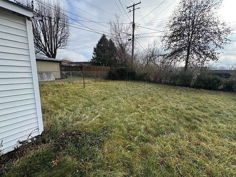 1724 Silver Ln — Photo 3
