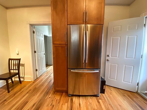 4th image of 831 N Damen Ave APT 2E