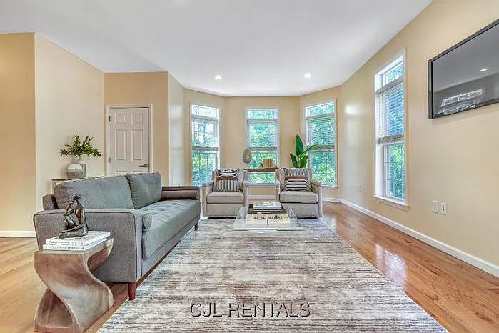 18 Grant Rd — Photo 6