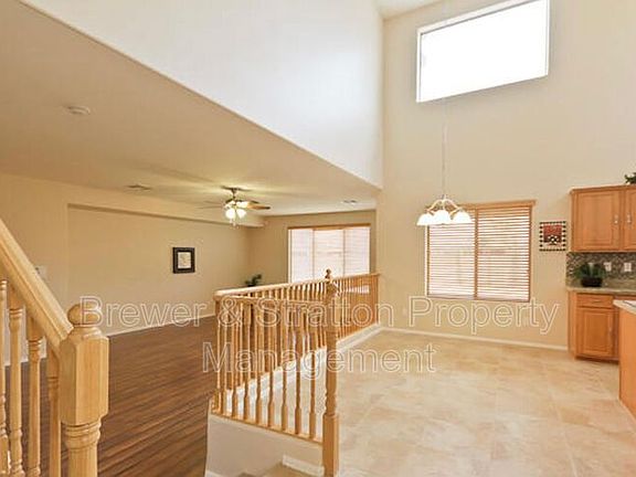 4th image of 8921 S 40th Ln