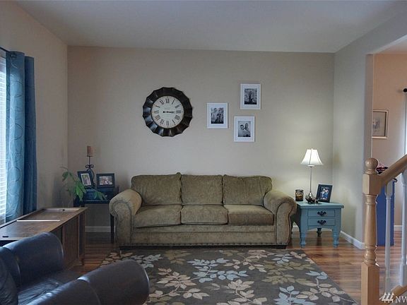 5th image of 417 E Linden Ave
