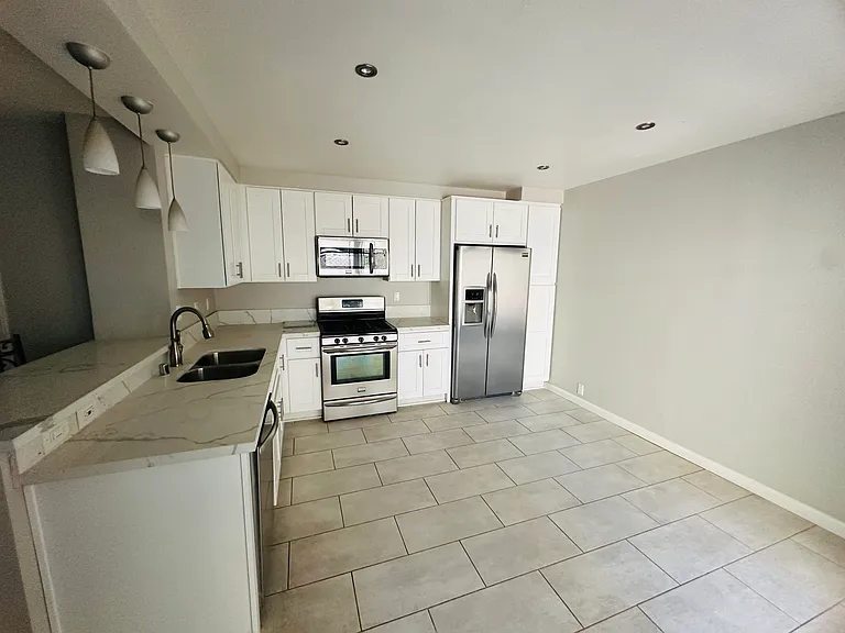 11043 Clairemont Mesa Blvd — Photo 14