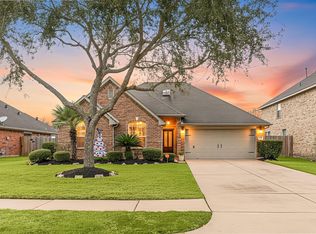 7511 Quiet Trace Ln, Pearland, TX 77581