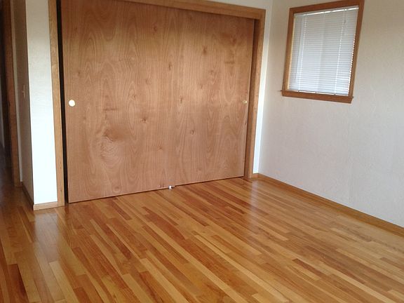 3rd image of 737 SE Kane St