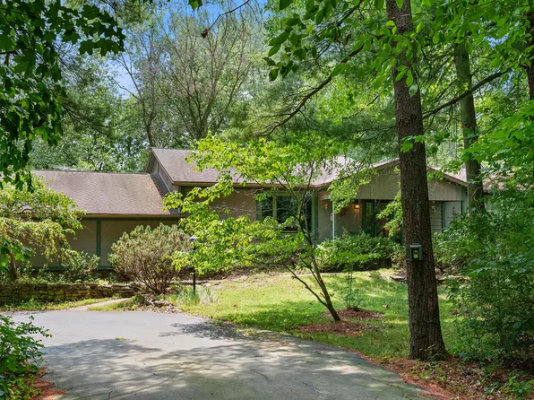 7530 Dusty Pines Dr, Galena, OH 43021