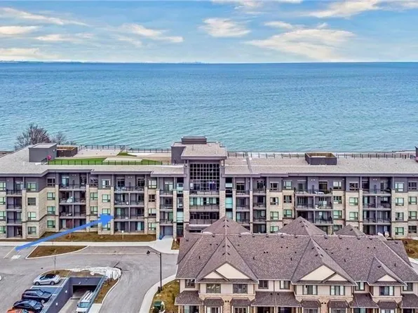 35 Southshore Cres #221, Hamilton, ON L8E 0J2