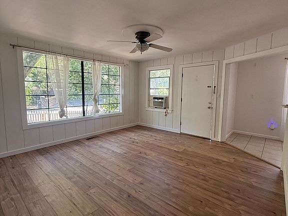 4th image of 333 W Main St