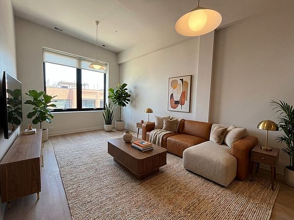 5th image of 3036 N Lincoln Ave #207