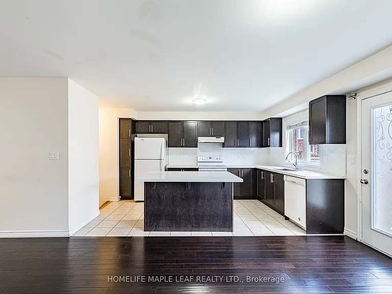 67 Benhurst Cres — Photo 16