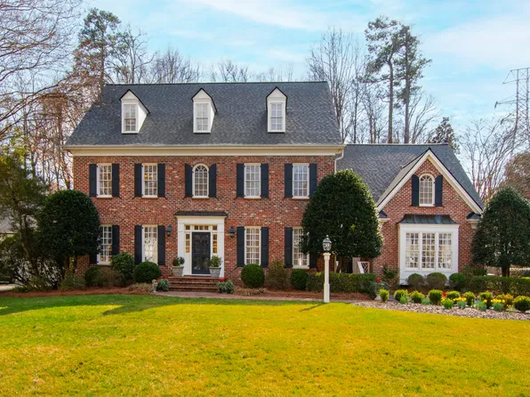 2917 Lake Boone Pl, Raleigh, NC 27608