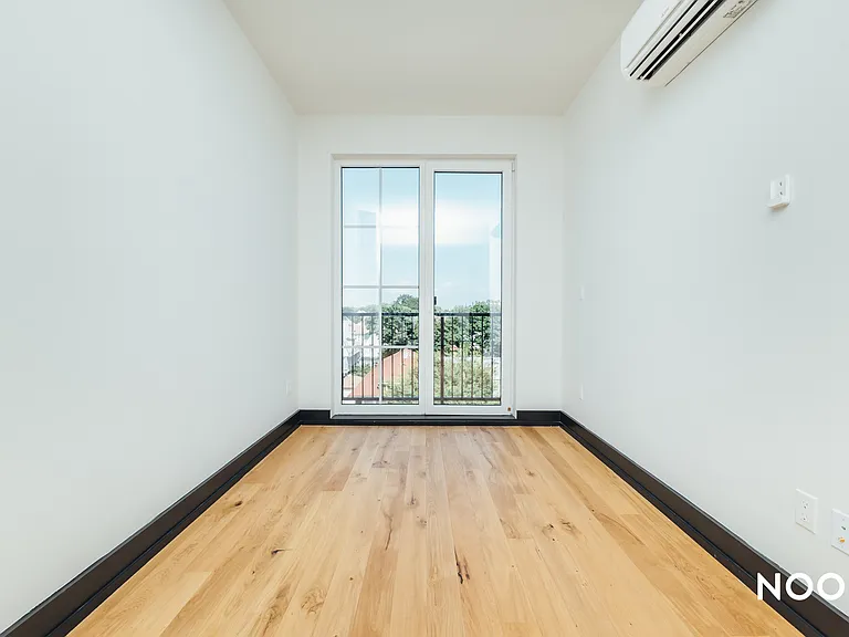 1270 New York Ave #5C — Photo 7