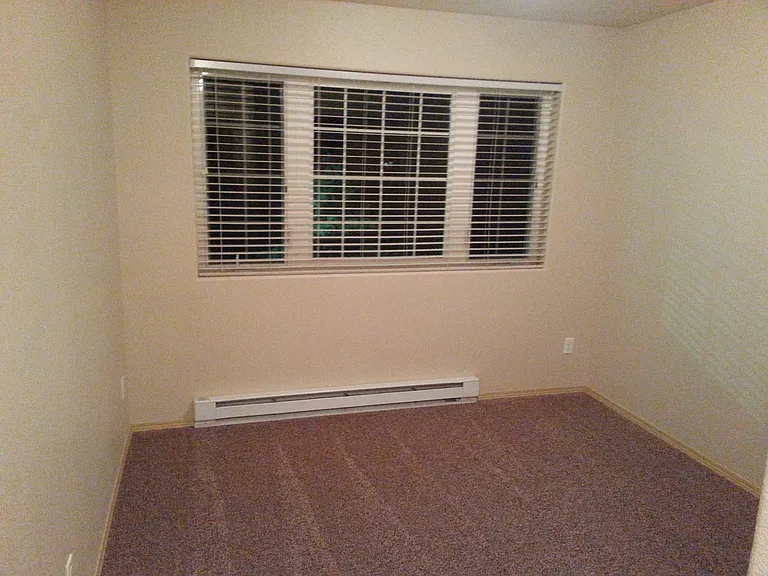 308 N Greensferry Rd #B206 — Photo 6