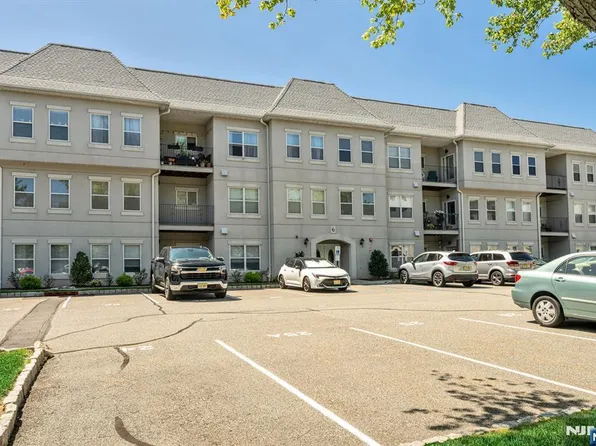 602 Brittany Dr, Wayne, NJ 07470