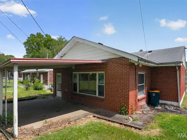 9243 Filibert Dr, Saint Louis, MO 63137