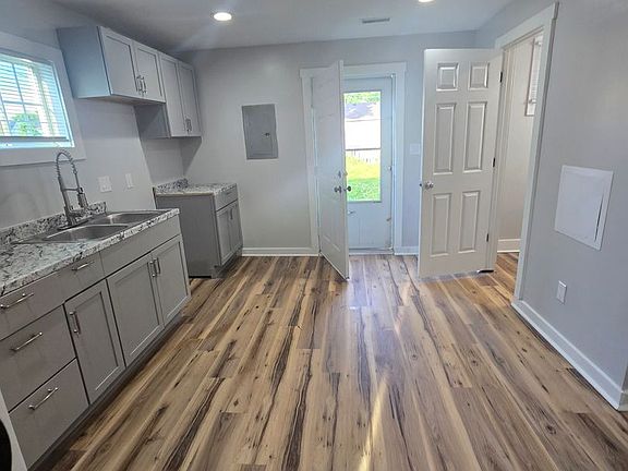 5th image of 767 N Belleview Pl