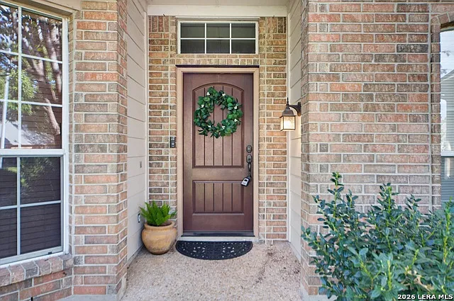 5 bed, 2.5 bath, 2220 sqft, $2,300 — Photo 3