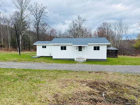3rd image of 280 Hall Hill Road