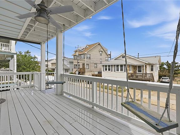 3rd image of 1505 Lea View Ave