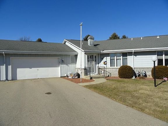 3rd image of 4025 Mackinac Dr