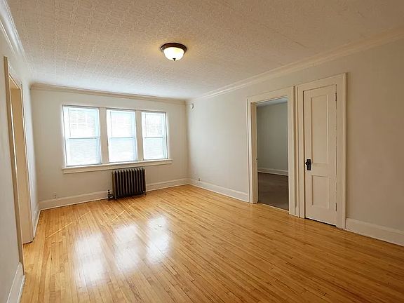 5th image of 983 Selby Ave APT 1