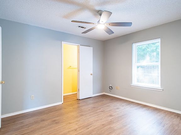 4th image of 5707 Samantha St #B