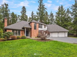 18630 NE 194th St, Woodinville, WA 98077