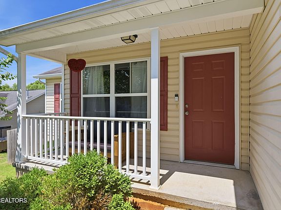 5th image of 1245 Quiet Brook Ln