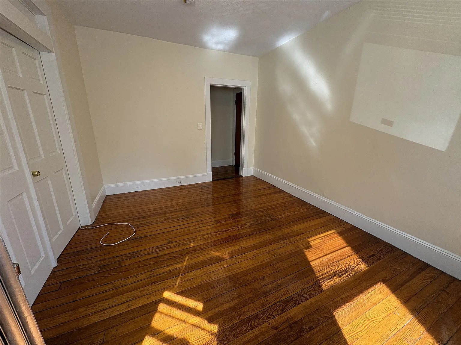 27 Forest St — Photo 2