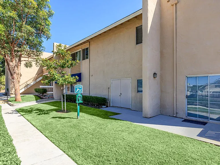 Vista Sun Apartments — Photo 23